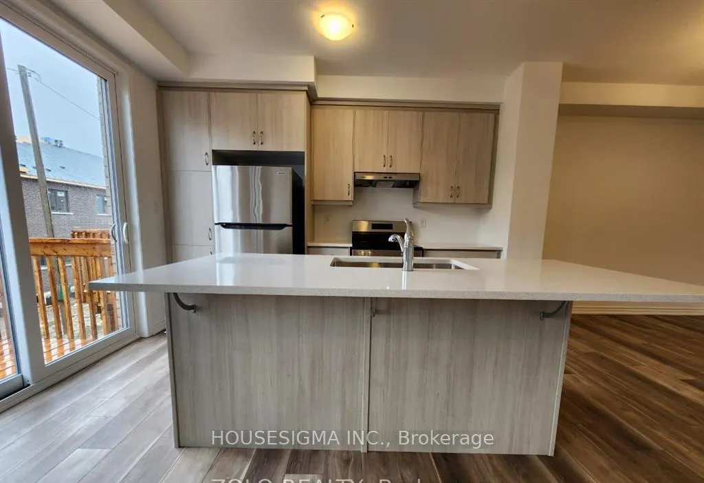 Photo 2 of 65 Lower Street, Barrie, Rural Barrie Southeast — HOMEH