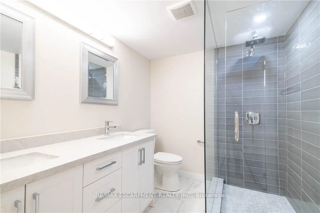 Photo 14 of Unit 2, 196 Upper Paradise Road, Hamilton, Westcliffe — HOMEH