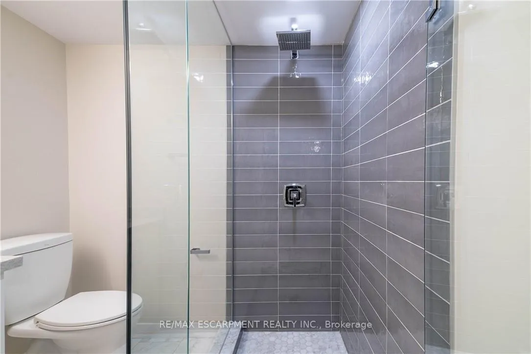 Photo 16 of Unit 2, 196 Upper Paradise Road, Hamilton, Westcliffe — HOMEH