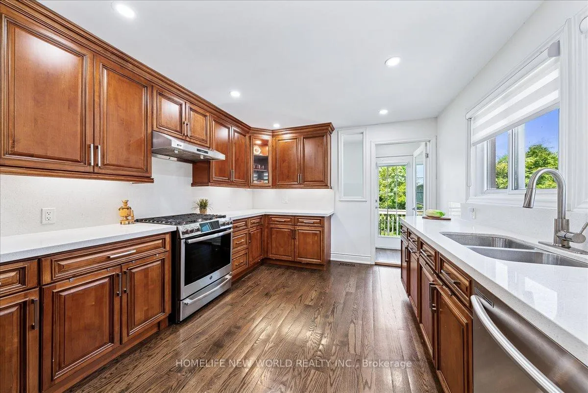 Photo 15 of 853 Fairbank Avenue, Georgina, Historic Lakeshore Communities — HOMEH