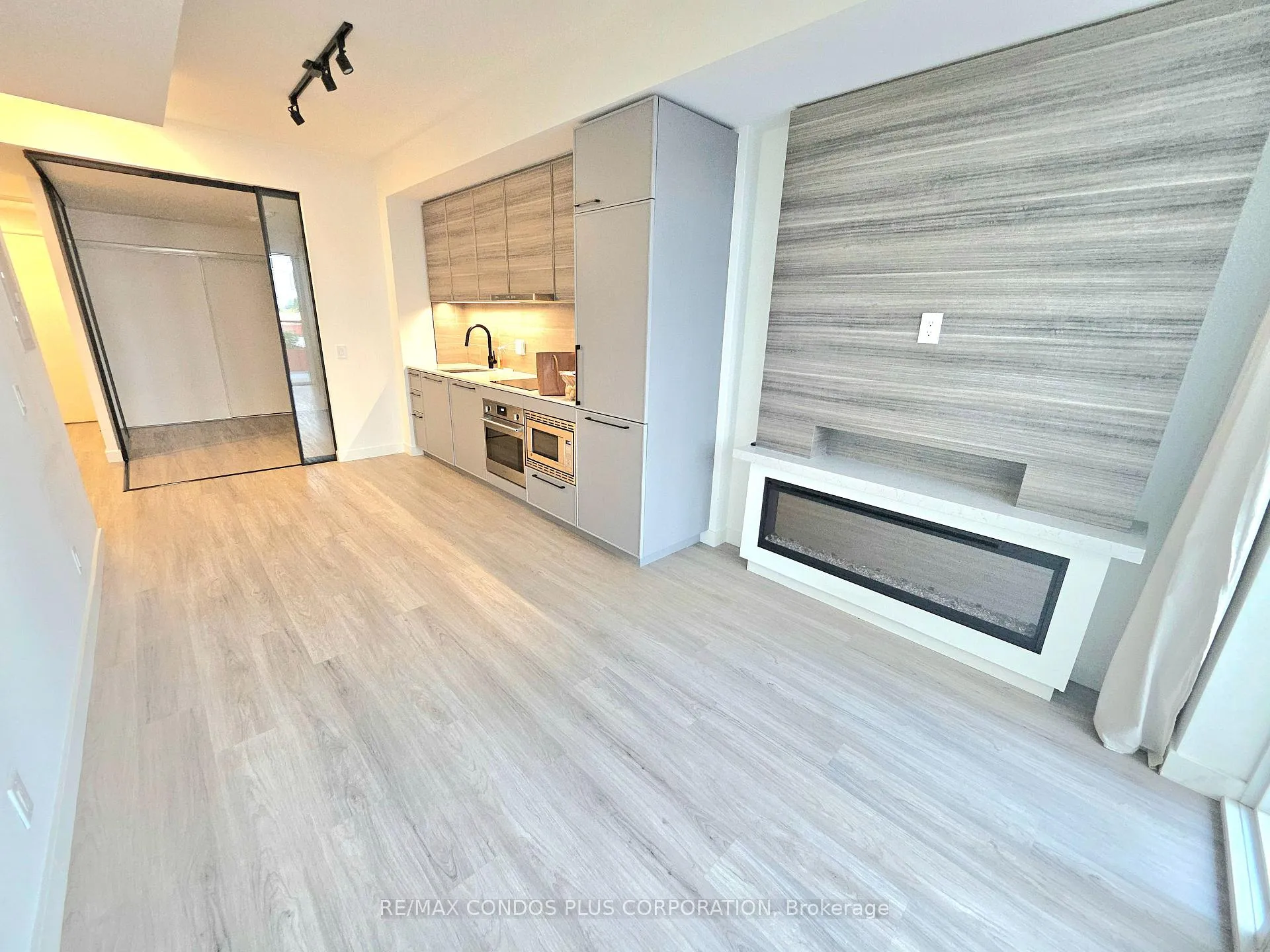 Photo 3 of Unit 345, 1050 Eastern Avenue, Toronto, The Beaches — HOMEH
