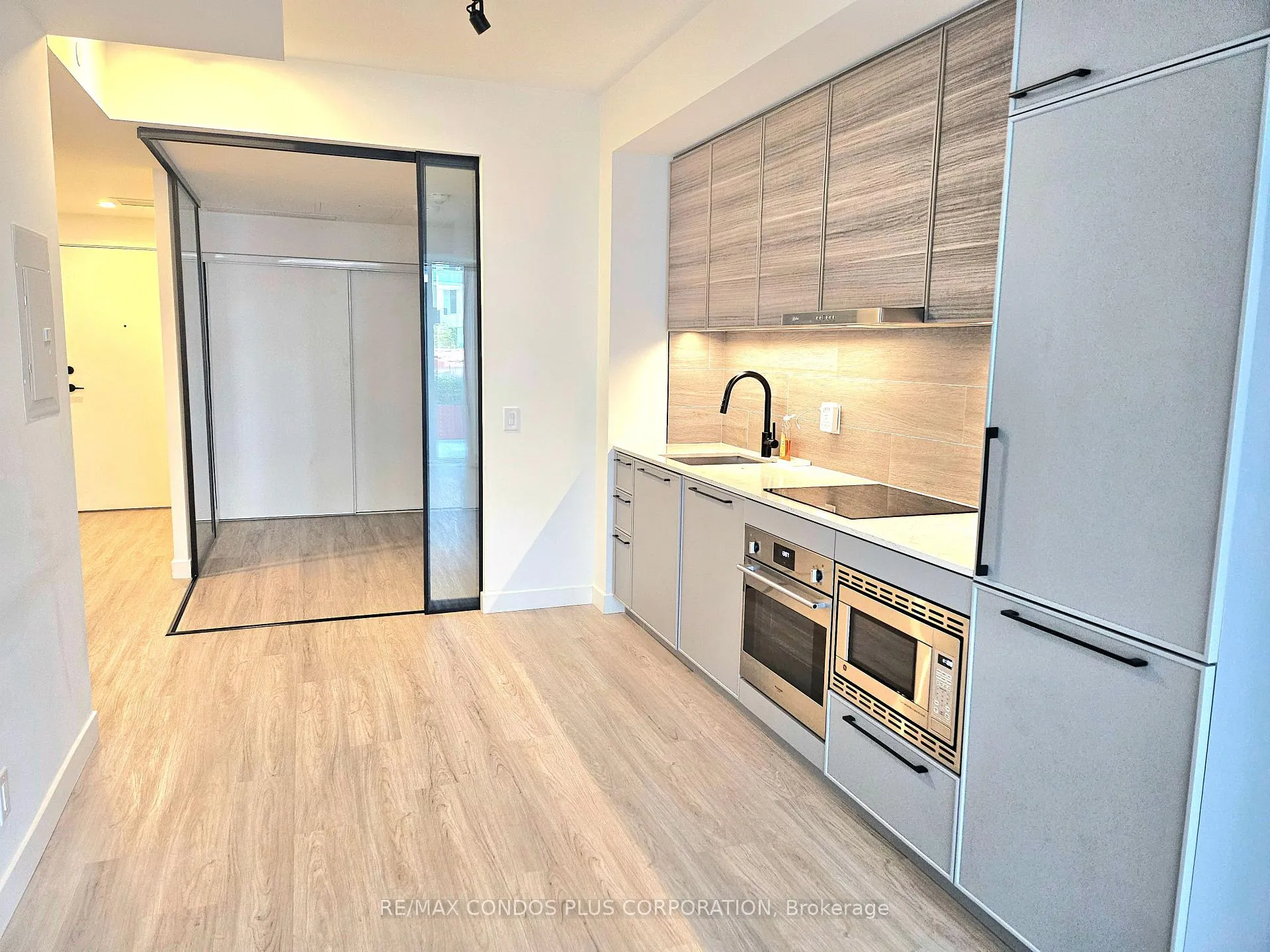 Photo 5 of Unit 345, 1050 Eastern Avenue, Toronto, The Beaches — HOMEH