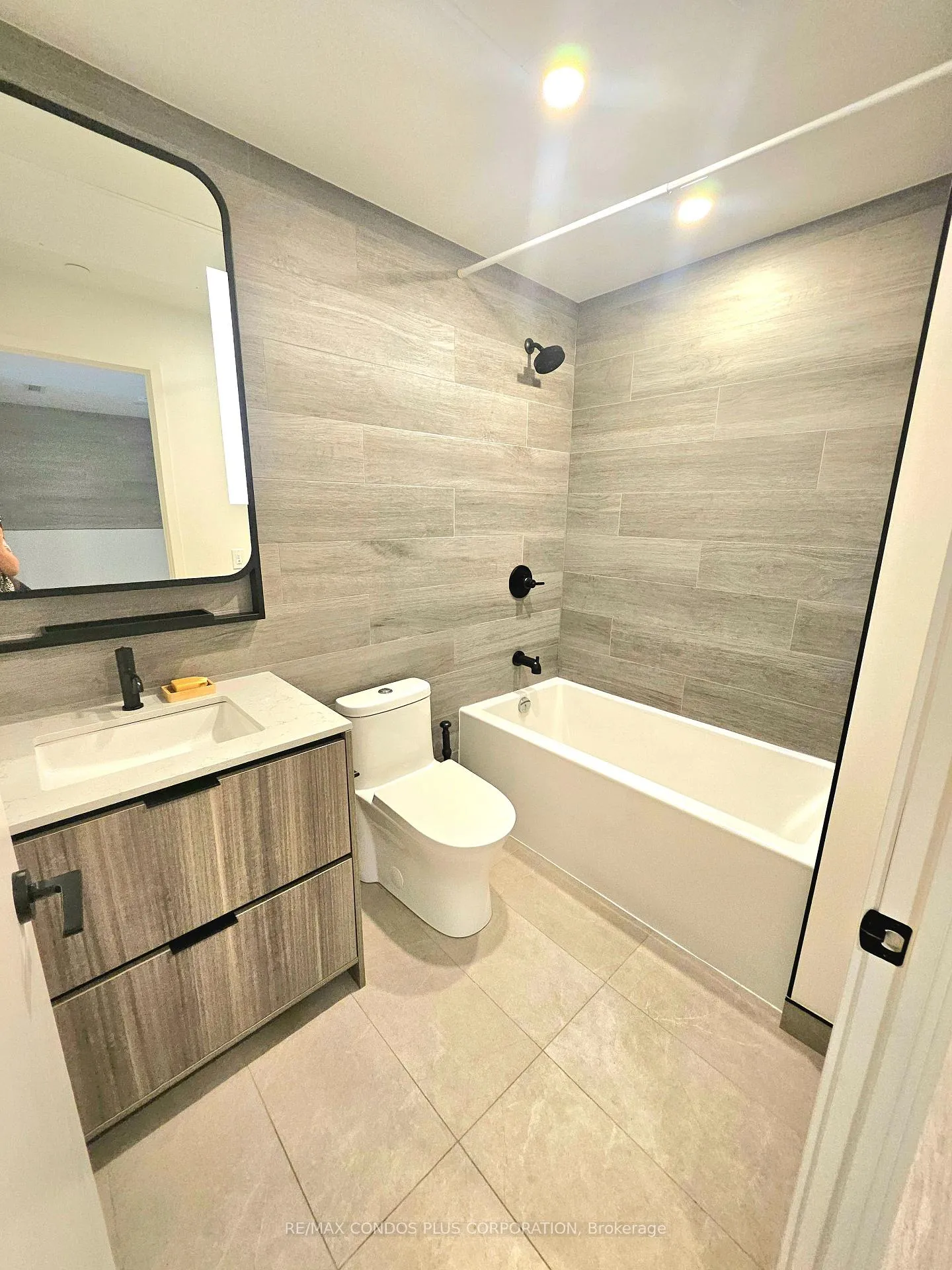 Photo 9 of Unit 345, 1050 Eastern Avenue, Toronto, The Beaches — HOMEH
