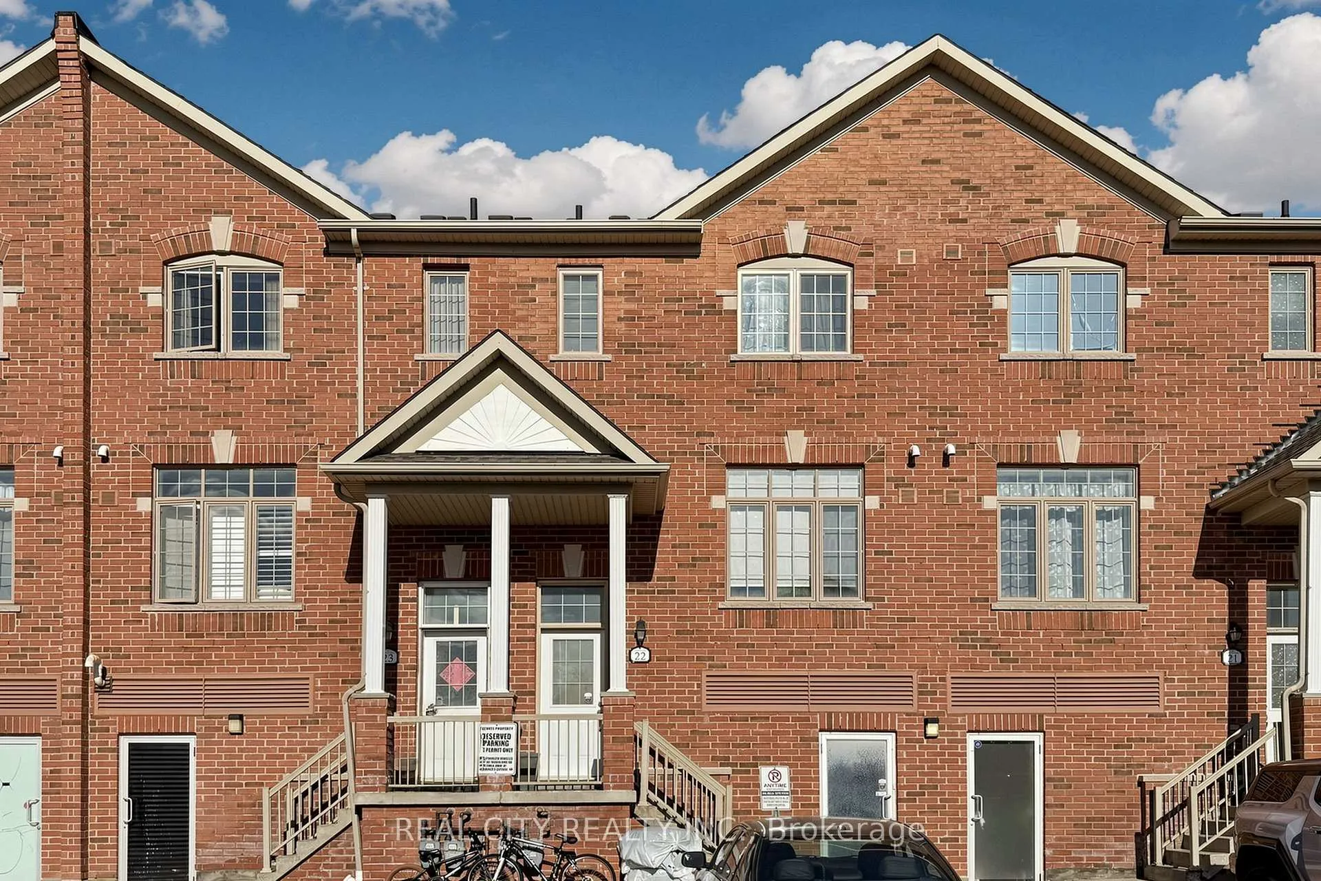 Front of Unit 22, 10 Greensborough Village Circle