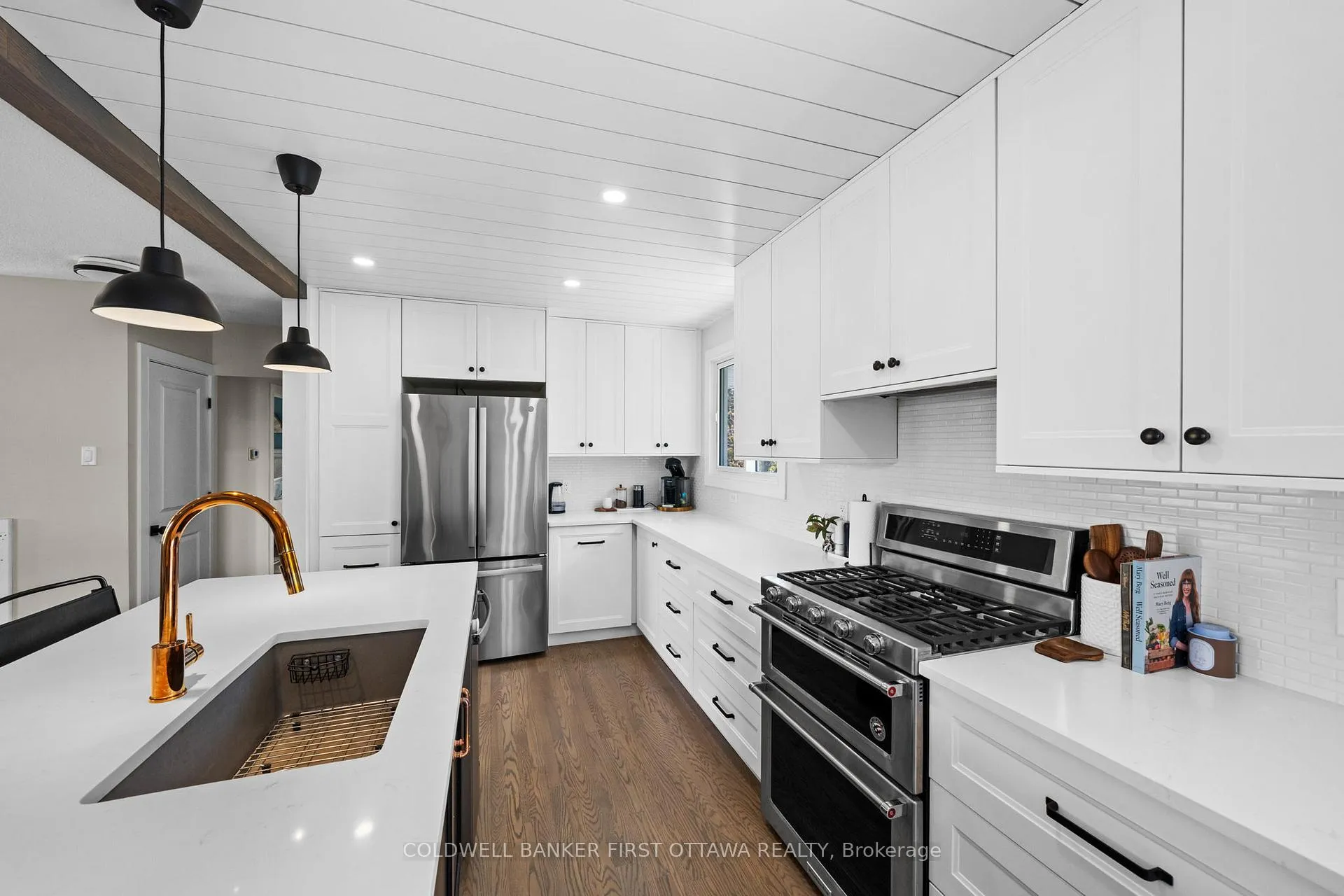 Photo 6 of 740 Garner Avenue, Ottawa, Mooneys Bay/Riverside Park — HOMEH