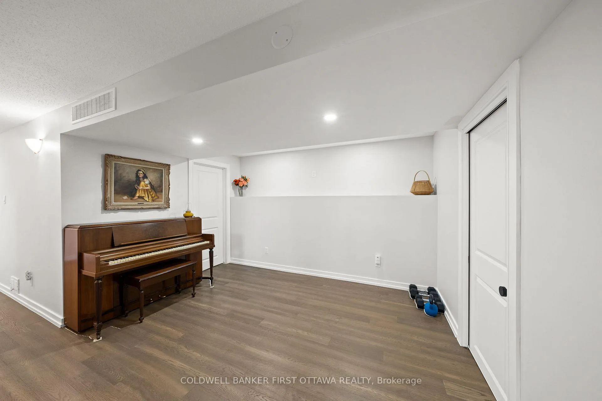 Photo 24 of 740 Garner Avenue, Ottawa, Mooneys Bay/Riverside Park — HOMEH