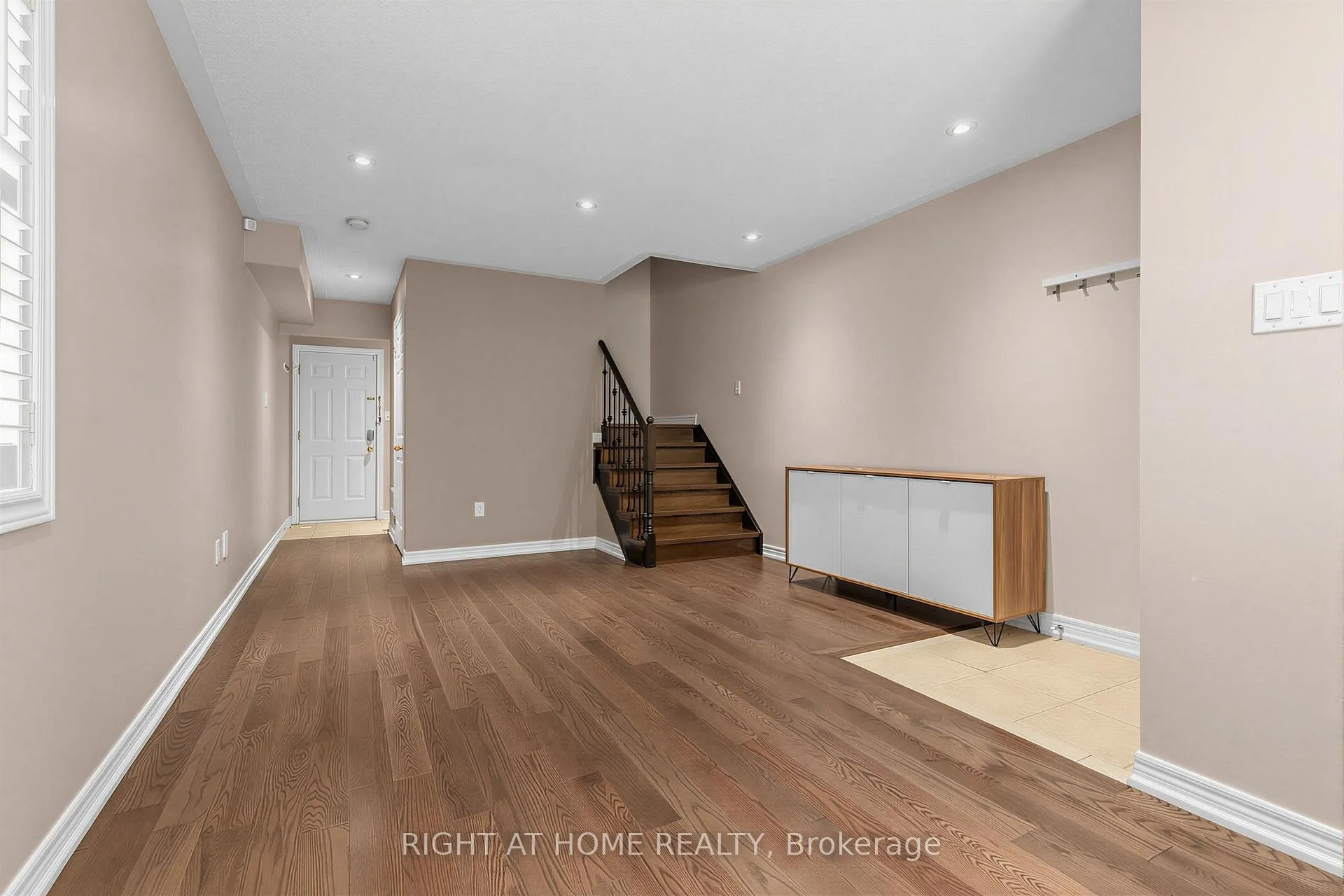 Photo 4 of 2628 Bur Oak Avenue, Markham, Cornell — HOMEH