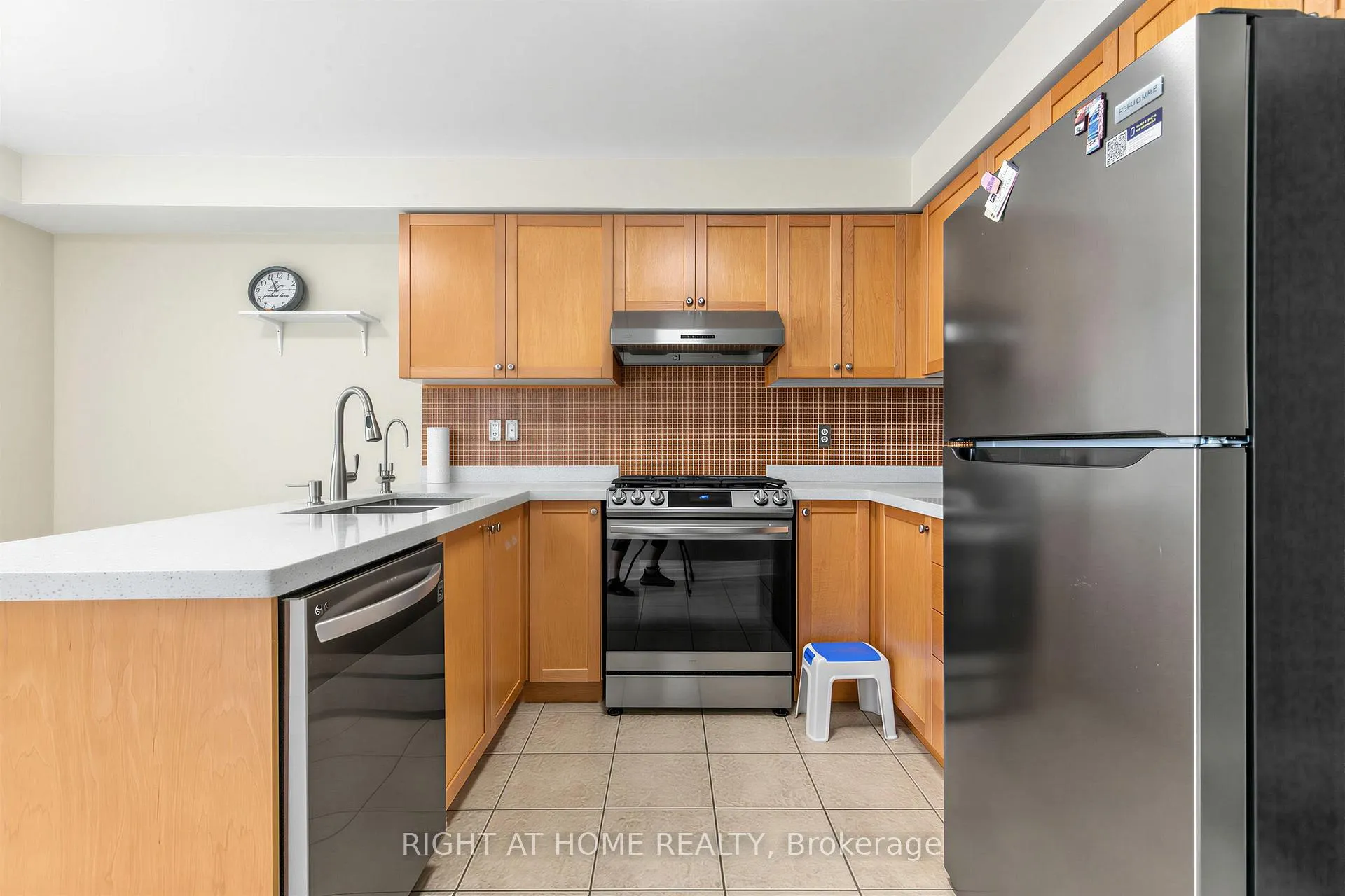 Photo 12 of 2628 Bur Oak Avenue, Markham, Cornell — HOMEH