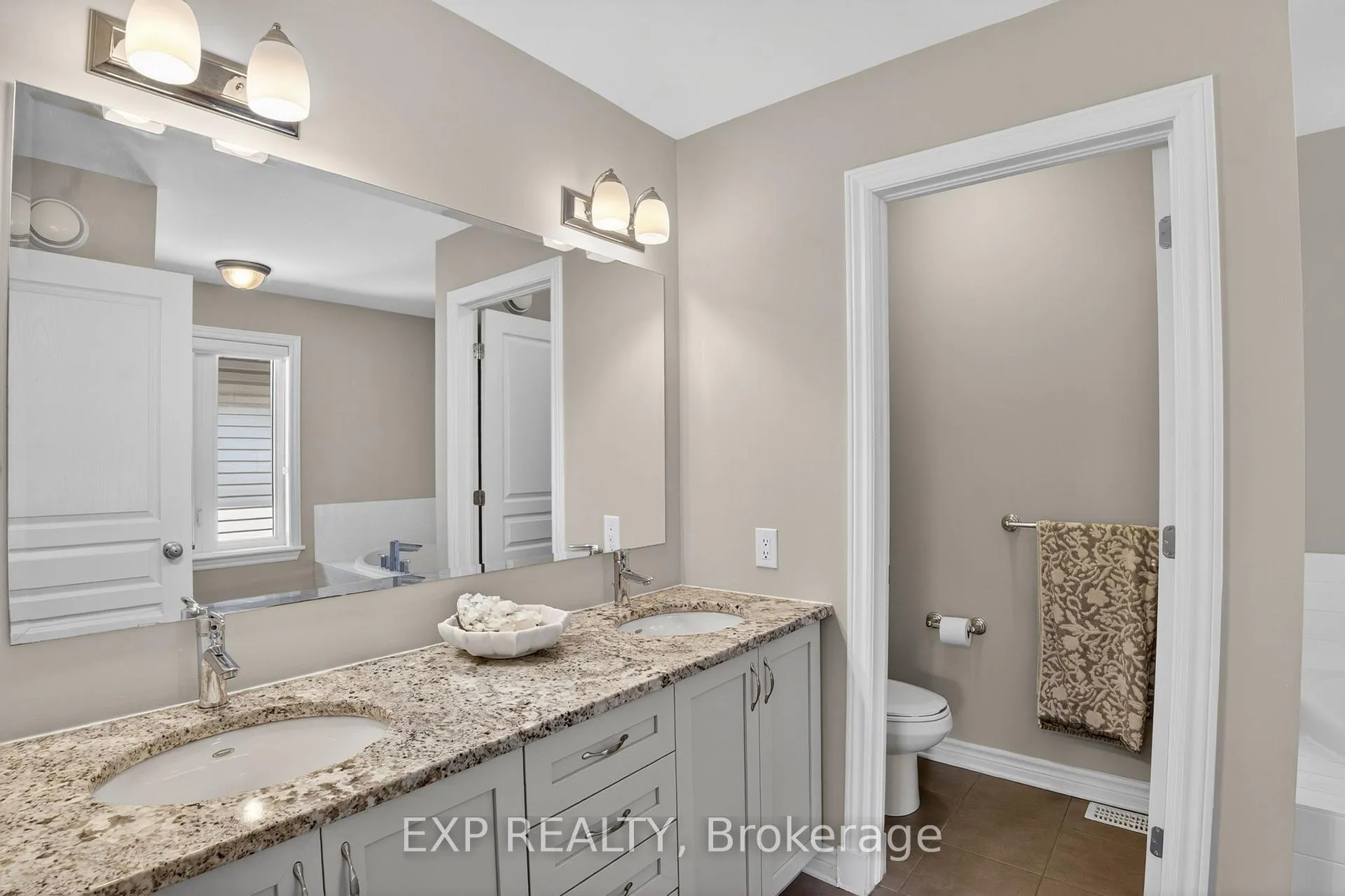 Photo 20 of 206 Mareth Way, Ottawa, Riverside South/Gloucester Glen — HOMEH