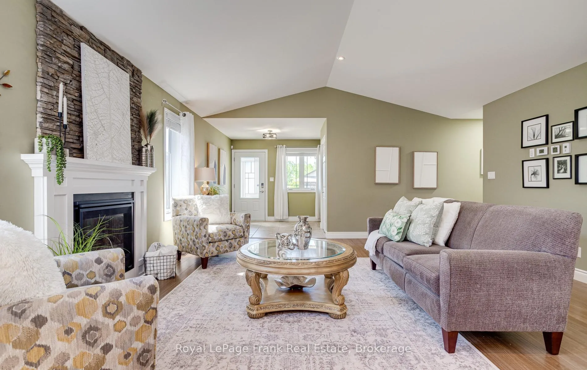 Photo 6 of 41 Cortland Way, Brighton — HOMEH