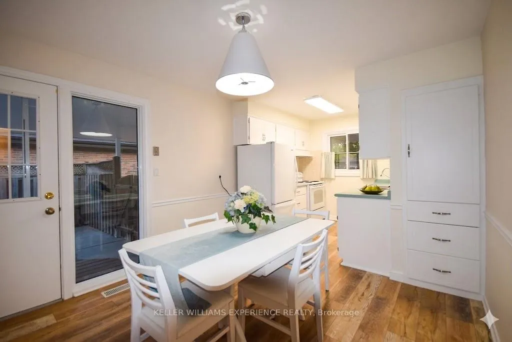 Photo 13 of 1290 Janisse Drive, Windsor — HOMEH