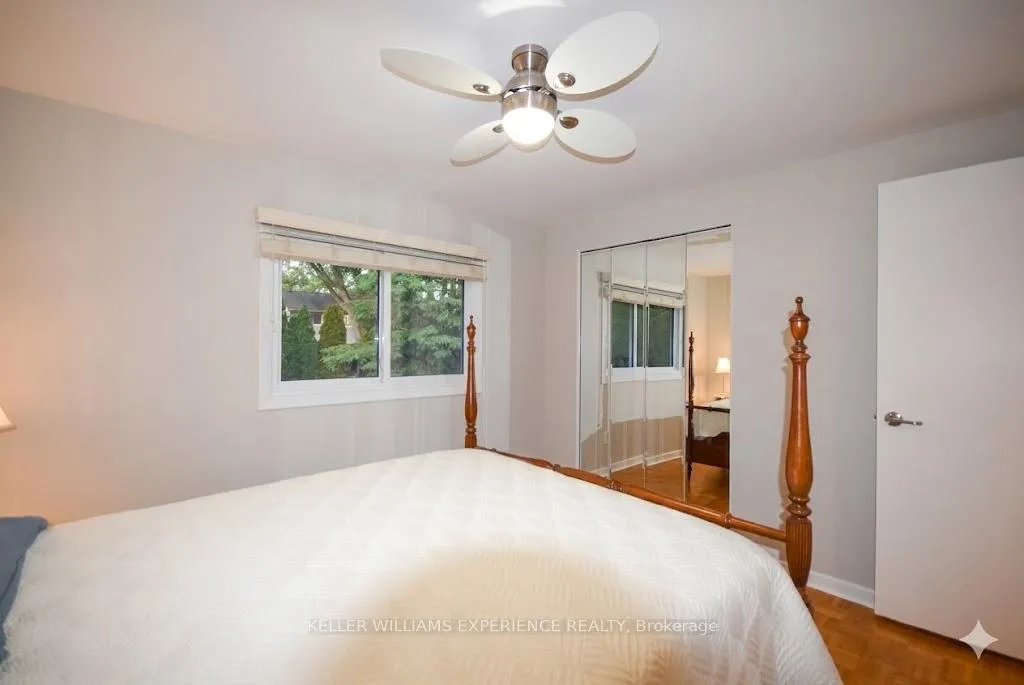 Photo 17 of 1290 Janisse Drive, Windsor — HOMEH