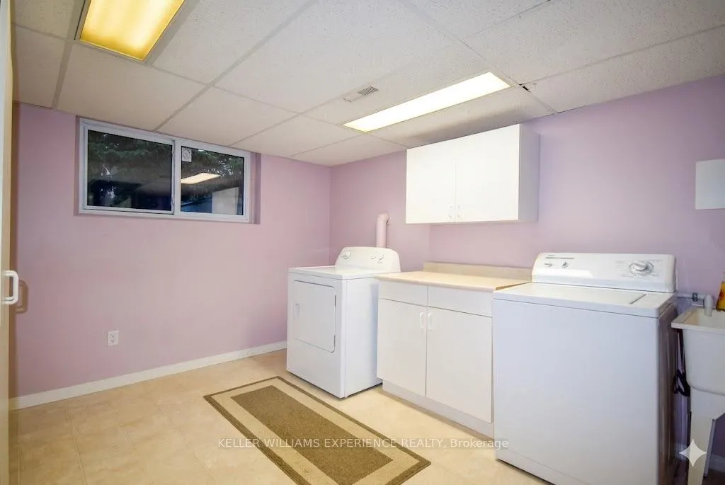 Photo 26 of 1290 Janisse Drive, Windsor — HOMEH