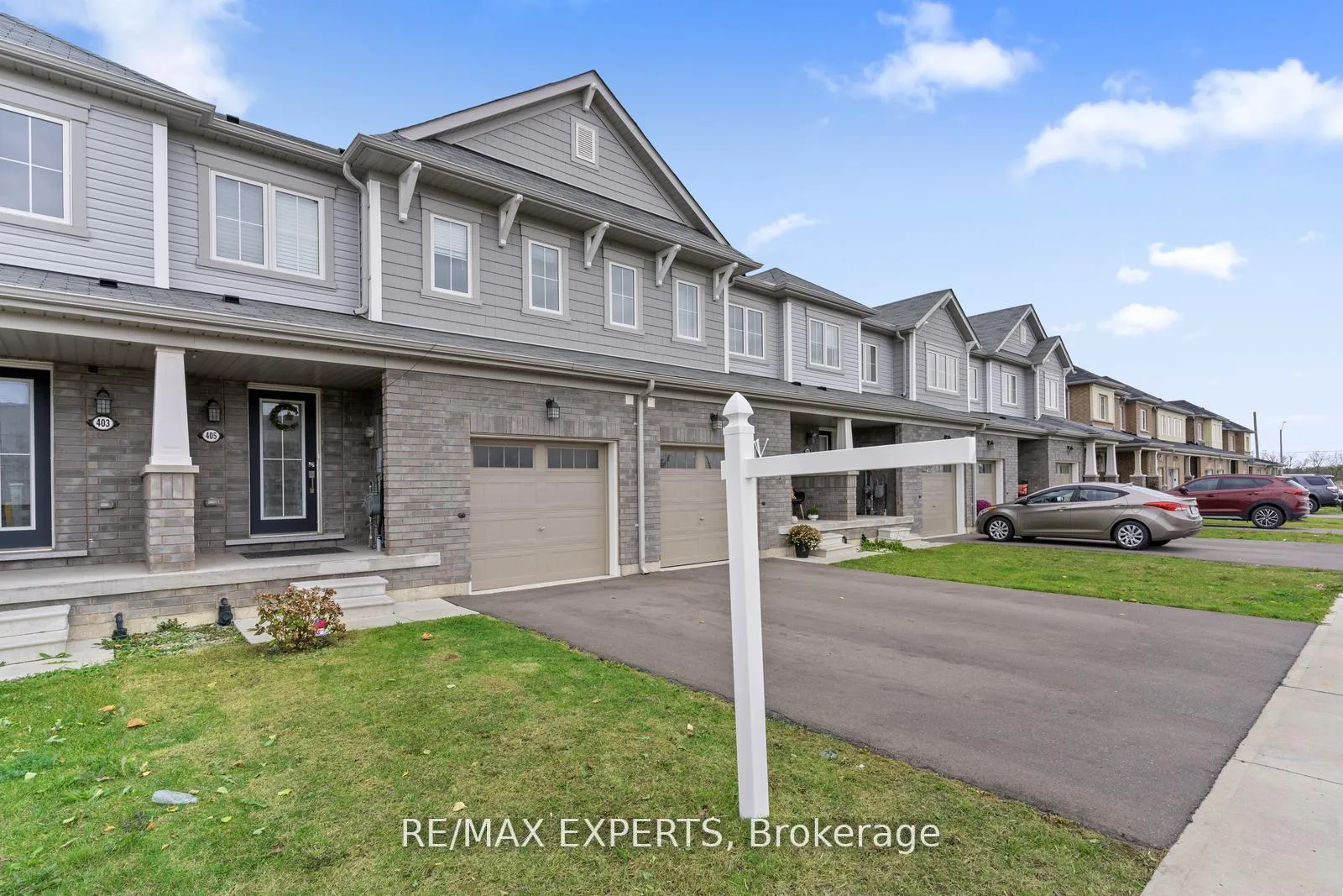 Photo 2 of 405 Pumpkin Pass, Hamilton, Binbrook — HOMEH