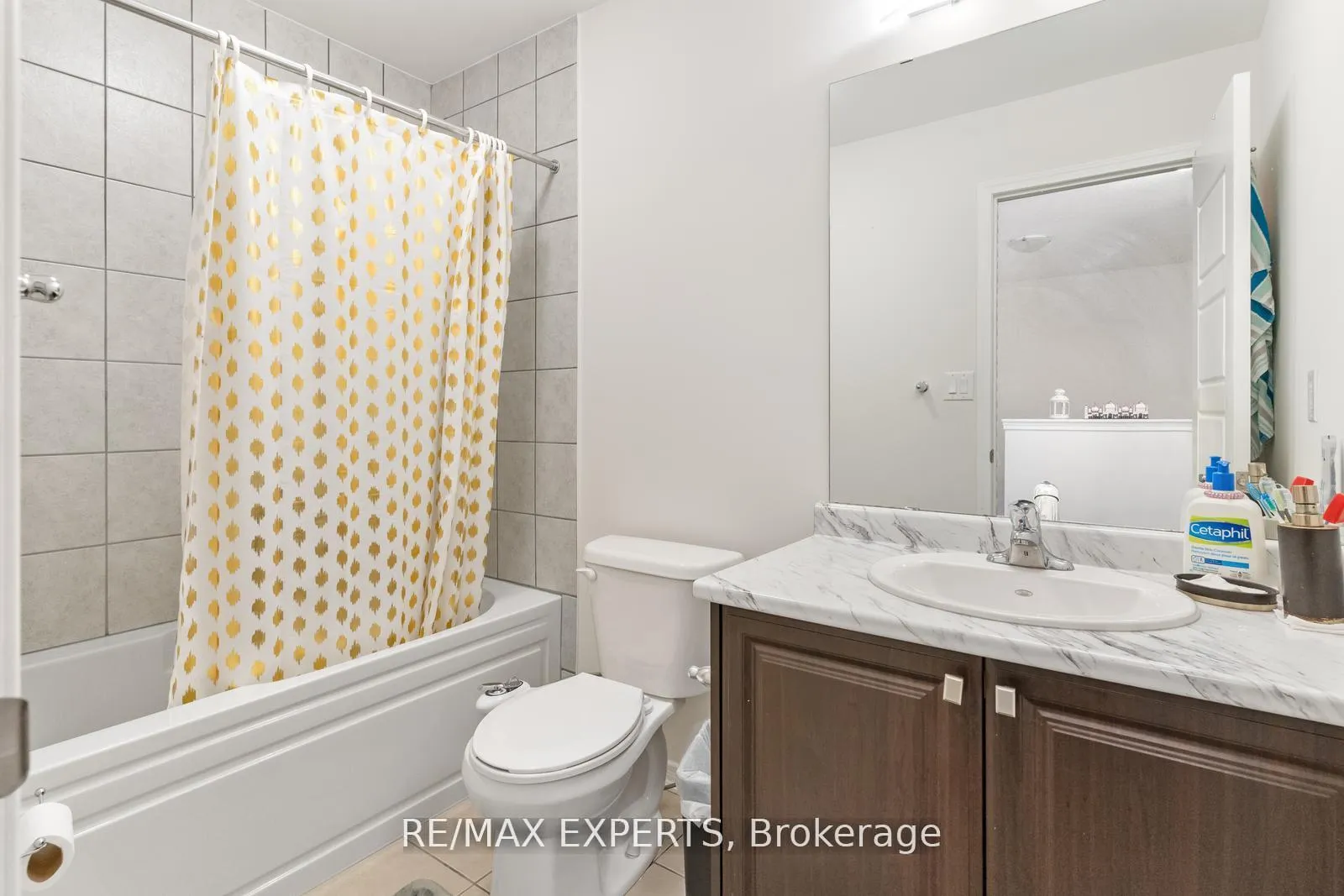 Photo 10 of 405 Pumpkin Pass, Hamilton, Binbrook — HOMEH