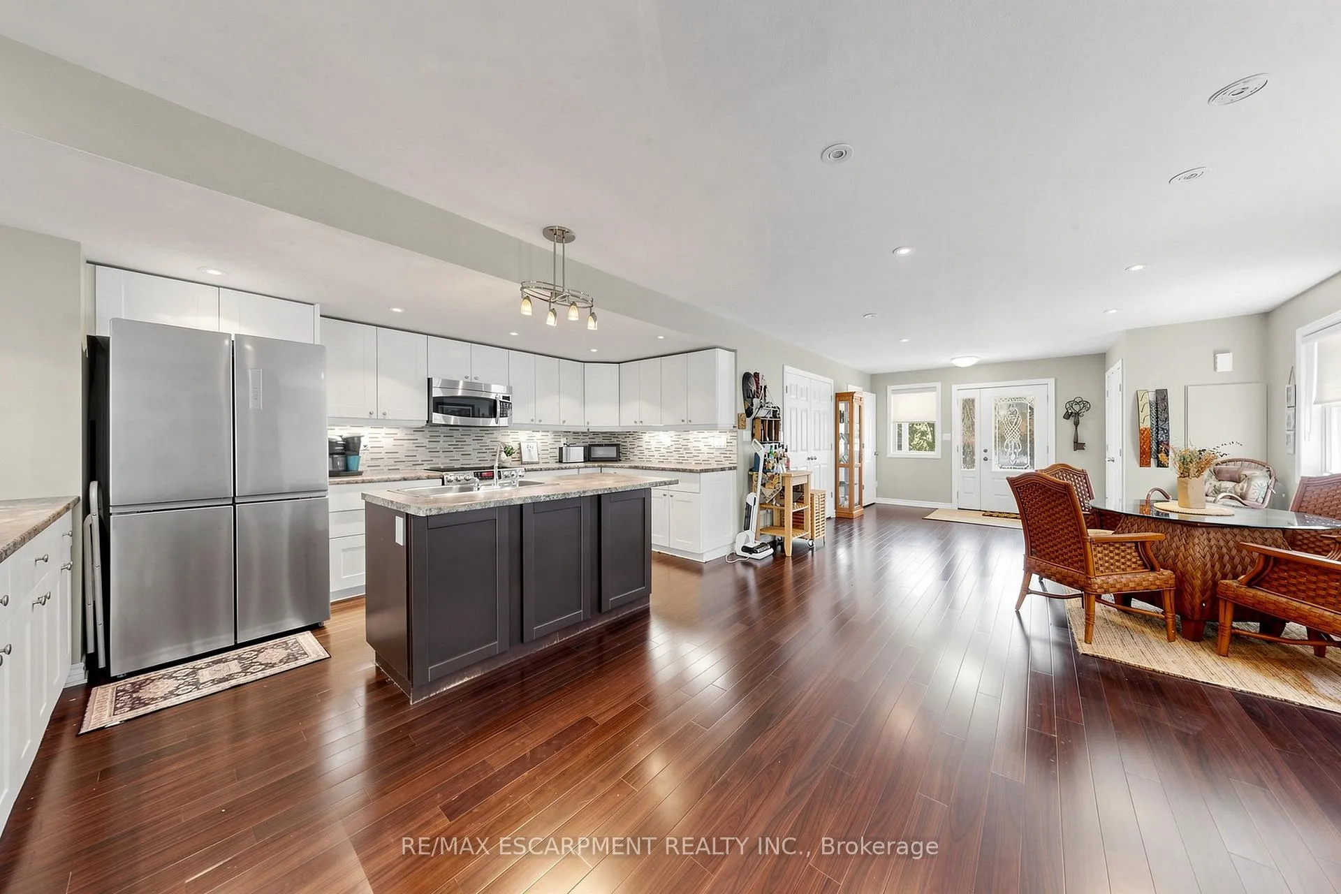 Photo 7 of 7 Windermere Avenue, Hamilton, Hamilton Beach — HOMEH