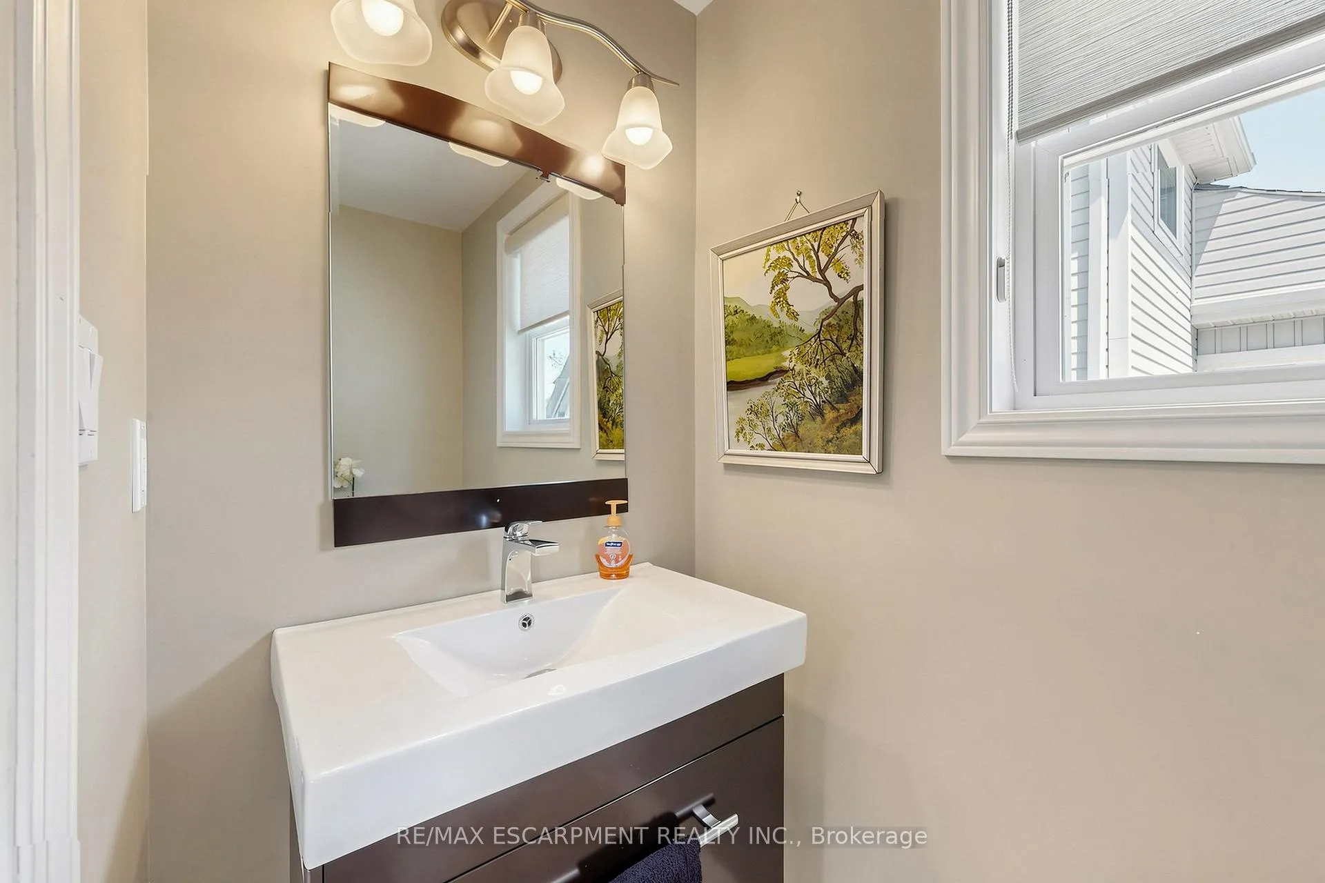 Photo 15 of 7 Windermere Avenue, Hamilton, Hamilton Beach — HOMEH