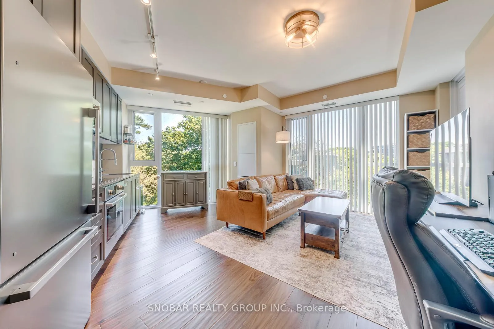 Photo 3 of Unit 310, 293 The Kingsway, Etobicoke, Edenbridge-Humber Valley — HOMEH