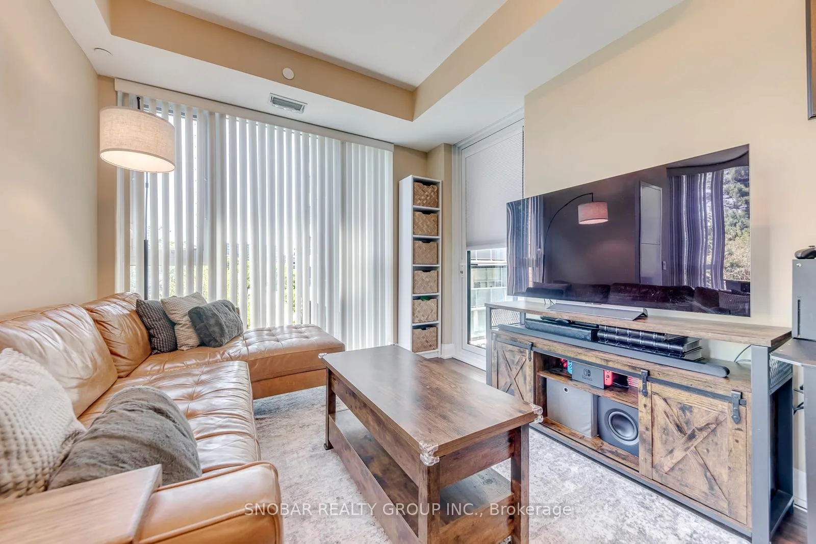 Photo 5 of Unit 310, 293 The Kingsway, Etobicoke, Edenbridge-Humber Valley — HOMEH