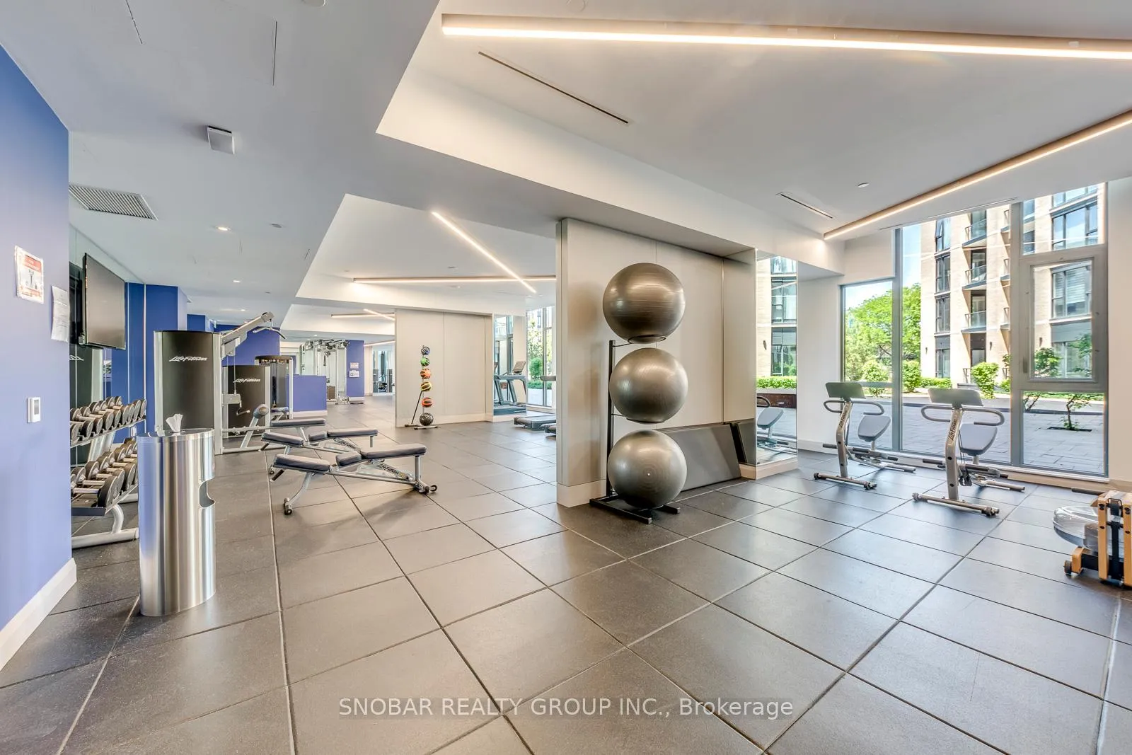 Photo 21 of Unit 310, 293 The Kingsway, Etobicoke, Edenbridge-Humber Valley — HOMEH