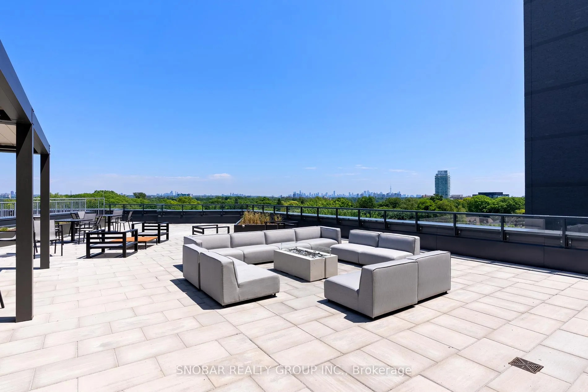 Photo 28 of Unit 310, 293 The Kingsway, Etobicoke, Edenbridge-Humber Valley — HOMEH