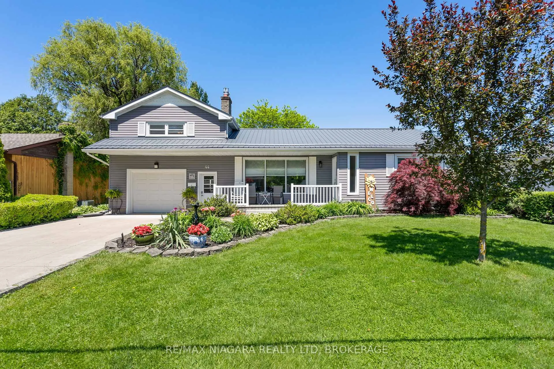 Photo 2 of 44 Chantler Road, Welland, West Welland — HOMEH