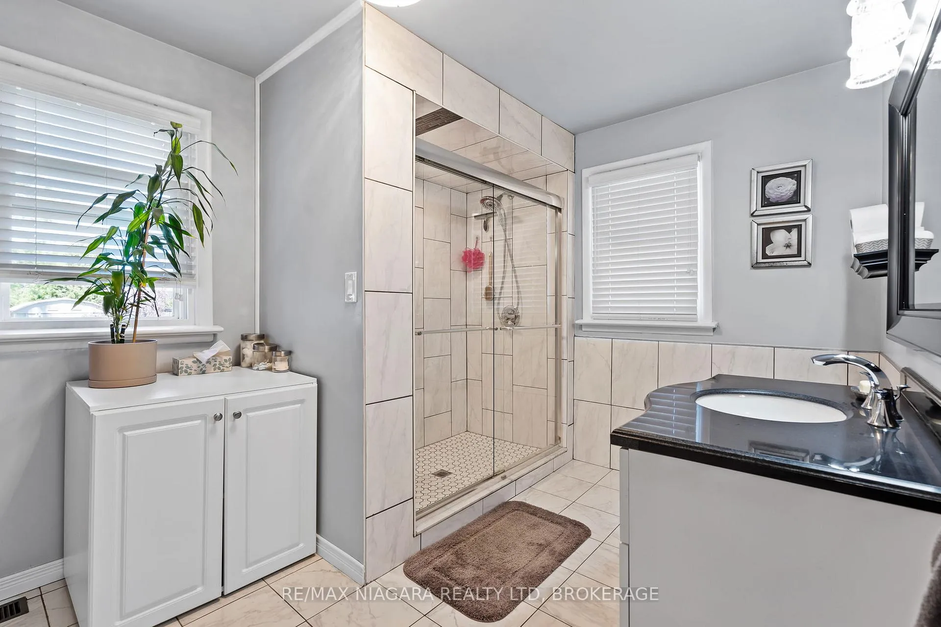 Photo 16 of 44 Chantler Road, Welland, West Welland — HOMEH