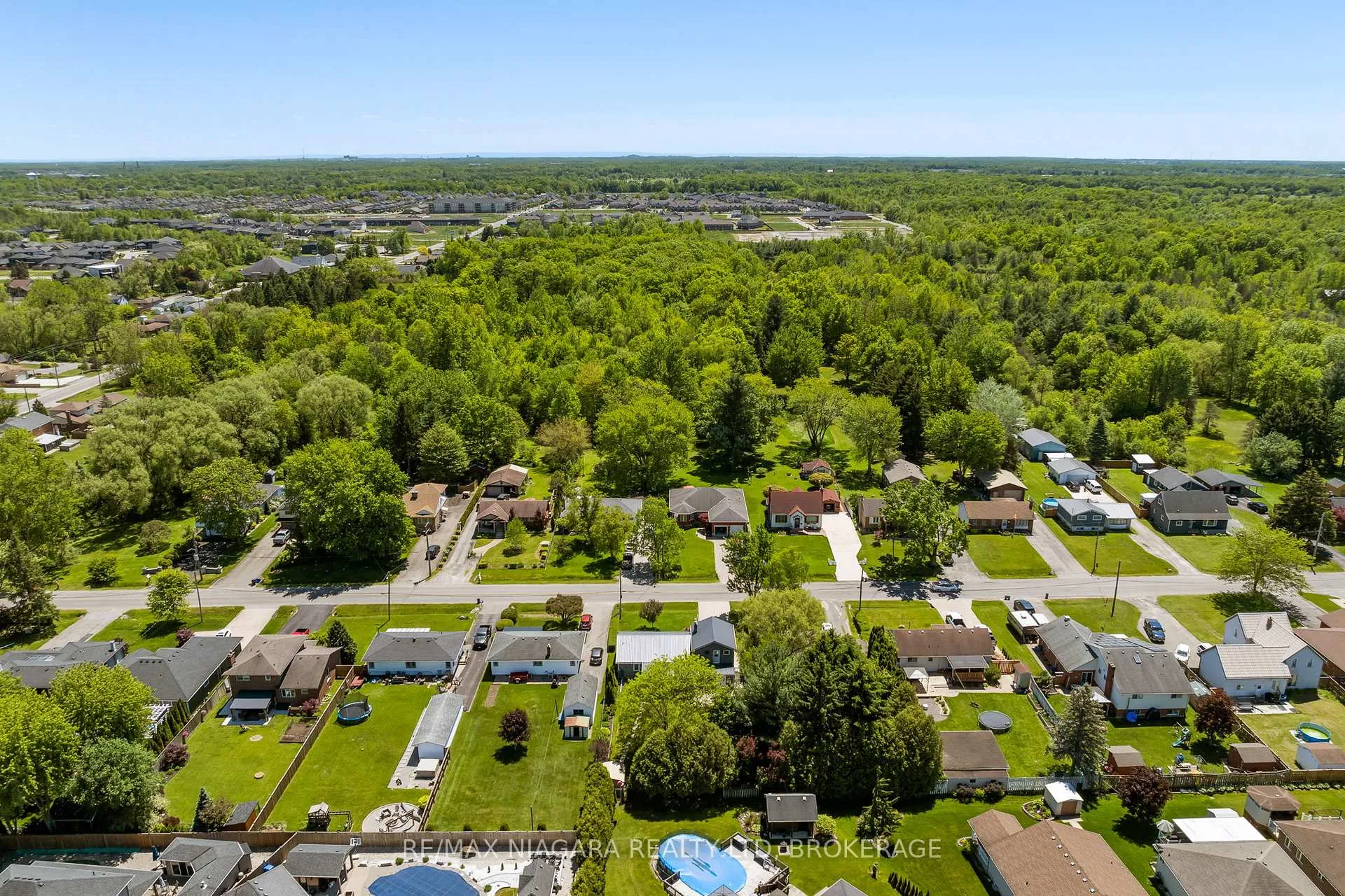 Photo 43 of 44 Chantler Road, Welland, West Welland — HOMEH