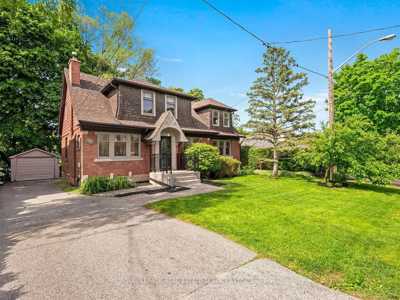 Photo 2 of 54 Oakfield Drive, Etobicoke, Stonegate-Queensway — HOMEH