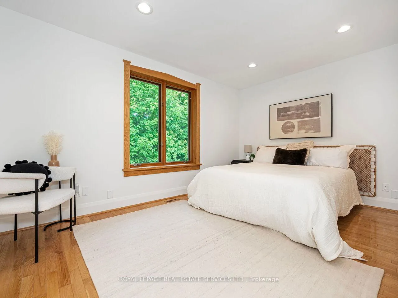 Photo 18 of 54 Oakfield Drive, Etobicoke, Stonegate-Queensway — HOMEH