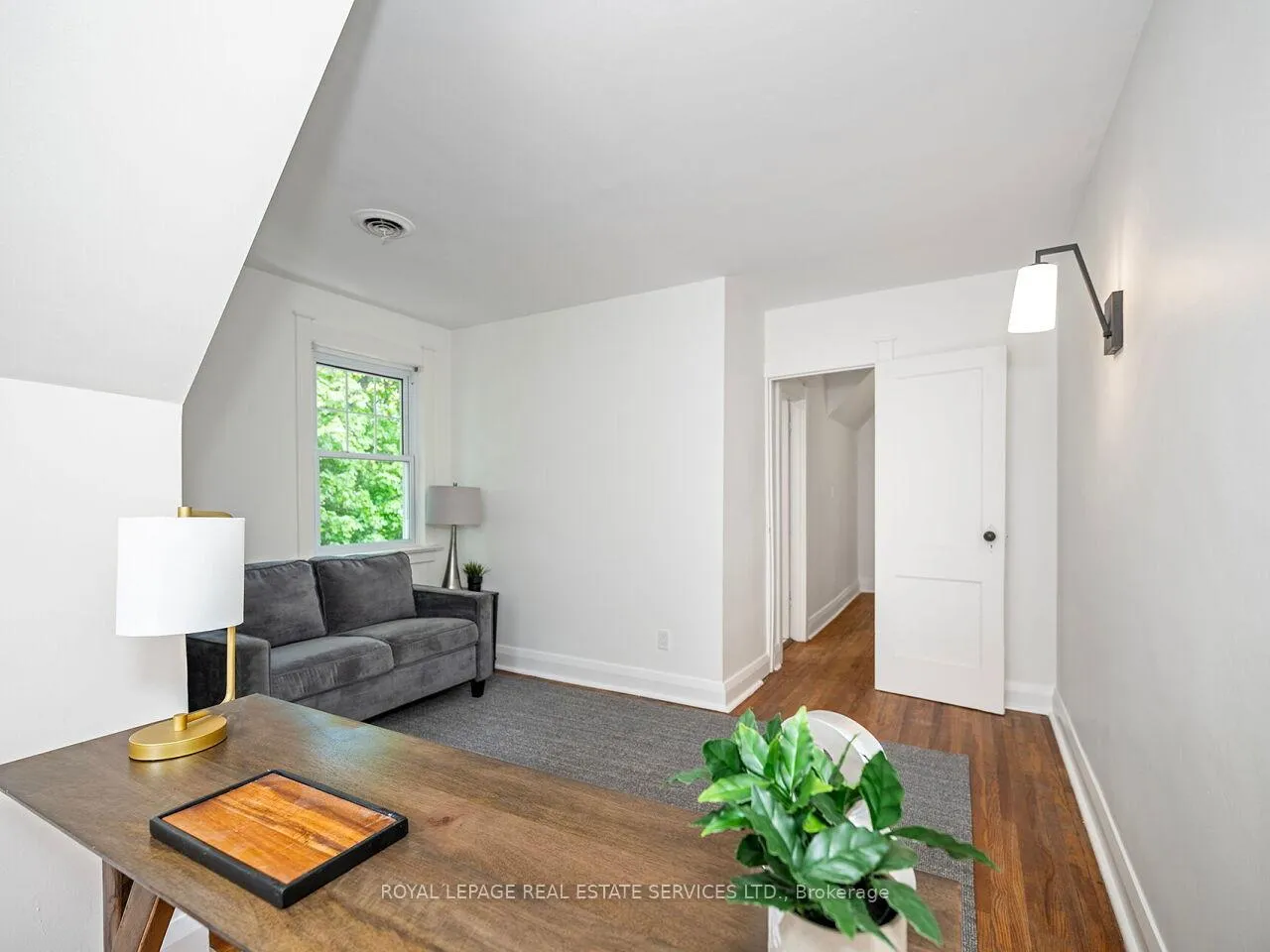 Photo 27 of 54 Oakfield Drive, Etobicoke, Stonegate-Queensway — HOMEH