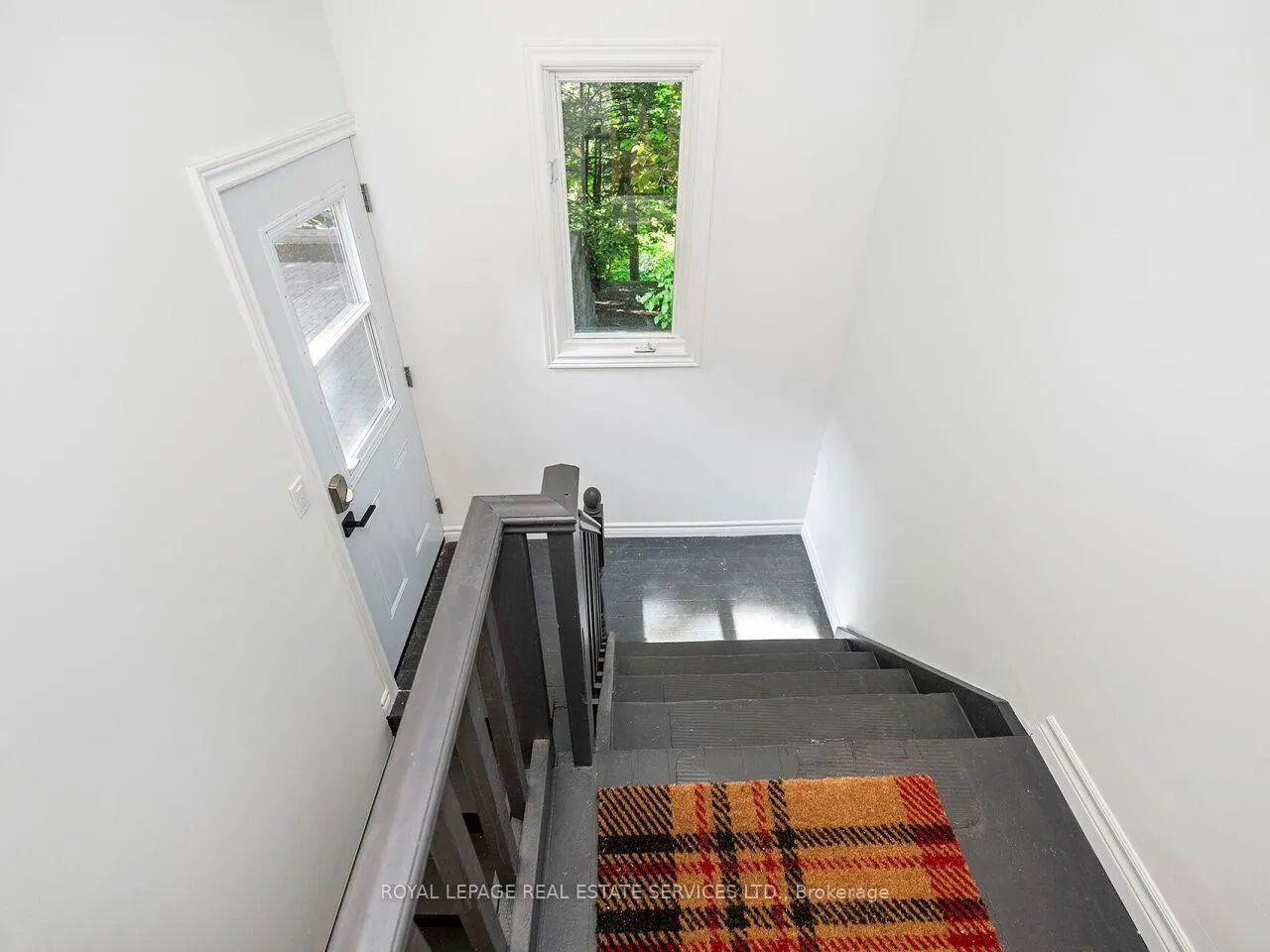 Photo 28 of 54 Oakfield Drive, Etobicoke, Stonegate-Queensway — HOMEH