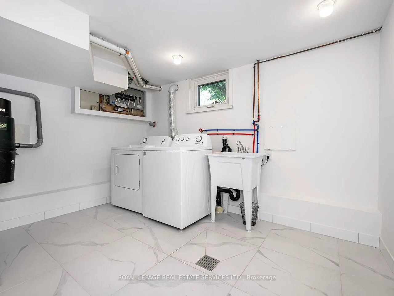 Photo 34 of 54 Oakfield Drive, Etobicoke, Stonegate-Queensway — HOMEH