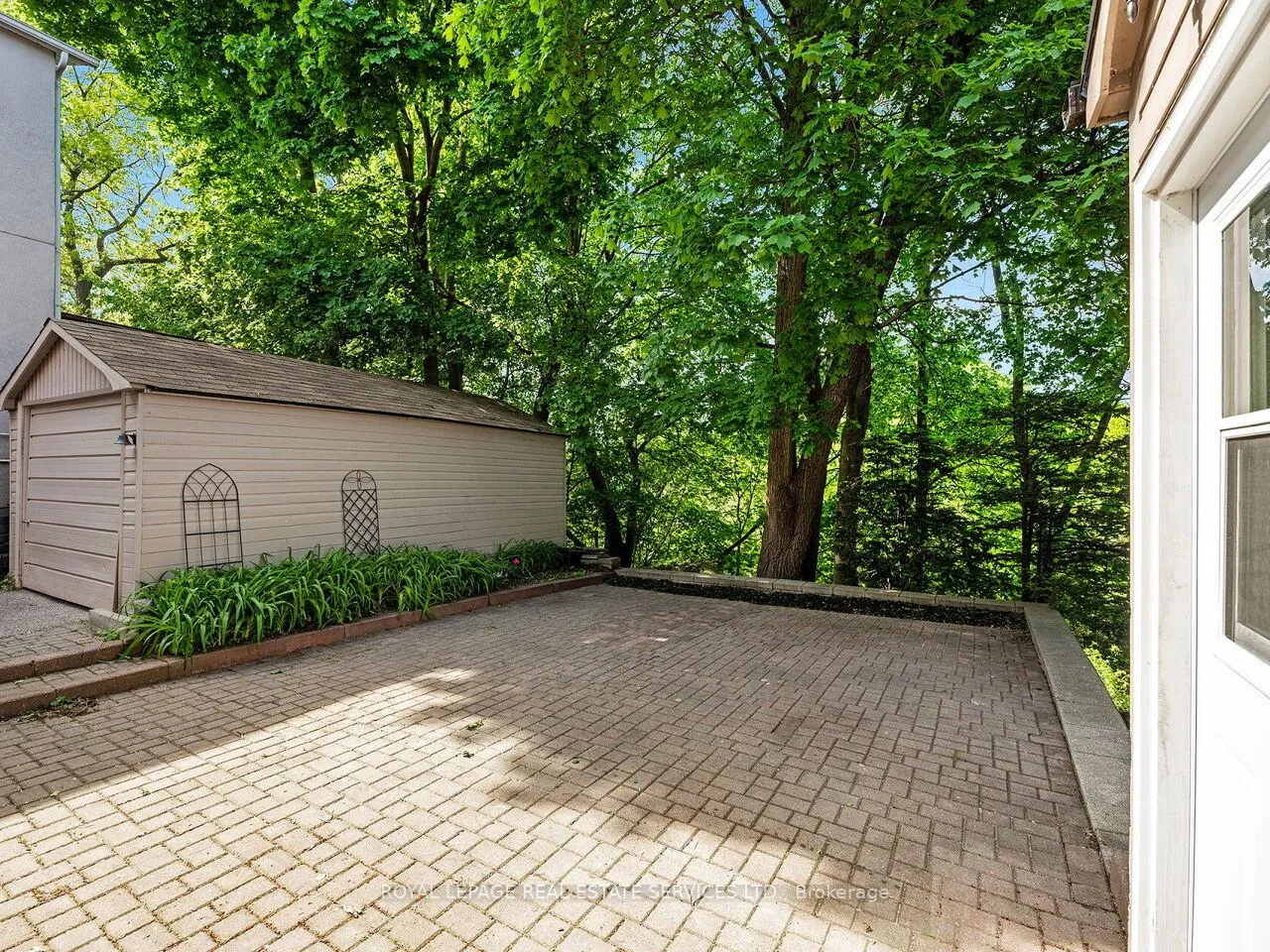 Photo 40 of 54 Oakfield Drive, Etobicoke, Stonegate-Queensway — HOMEH