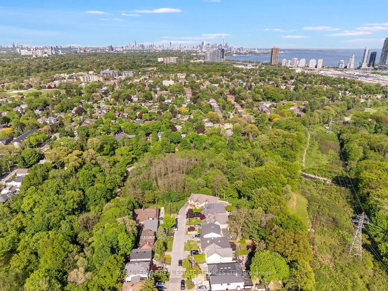 Photo 45 of 54 Oakfield Drive, Etobicoke, Stonegate-Queensway — HOMEH