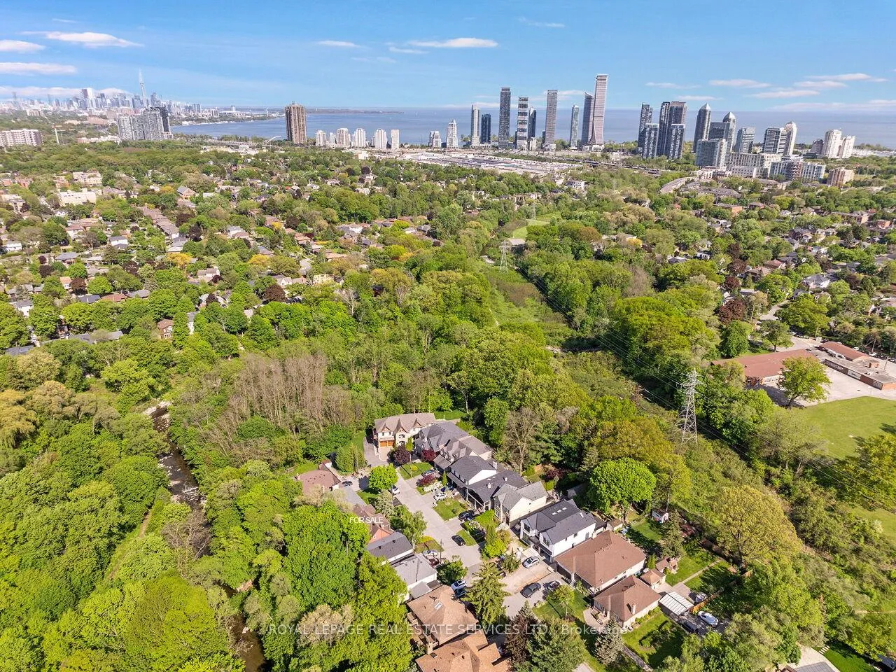 Photo 46 of 54 Oakfield Drive, Etobicoke, Stonegate-Queensway — HOMEH