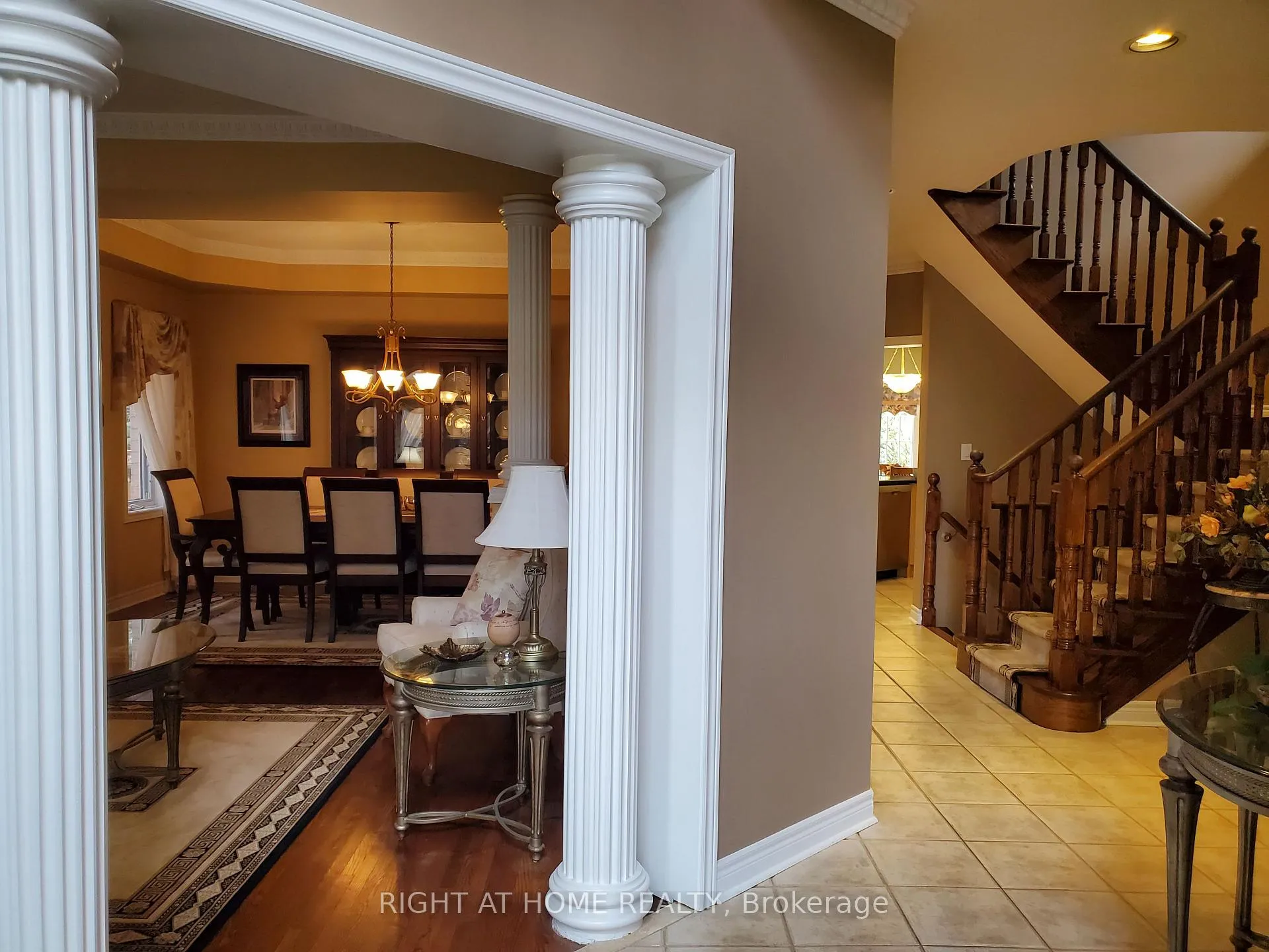 Photo 4 of 10 Red Ash Drive, Markham, Legacy — HOMEH