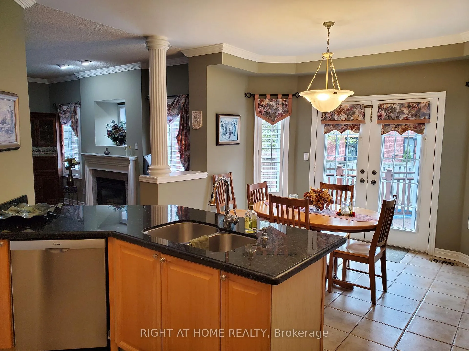 Photo 12 of 10 Red Ash Drive, Markham, Legacy — HOMEH