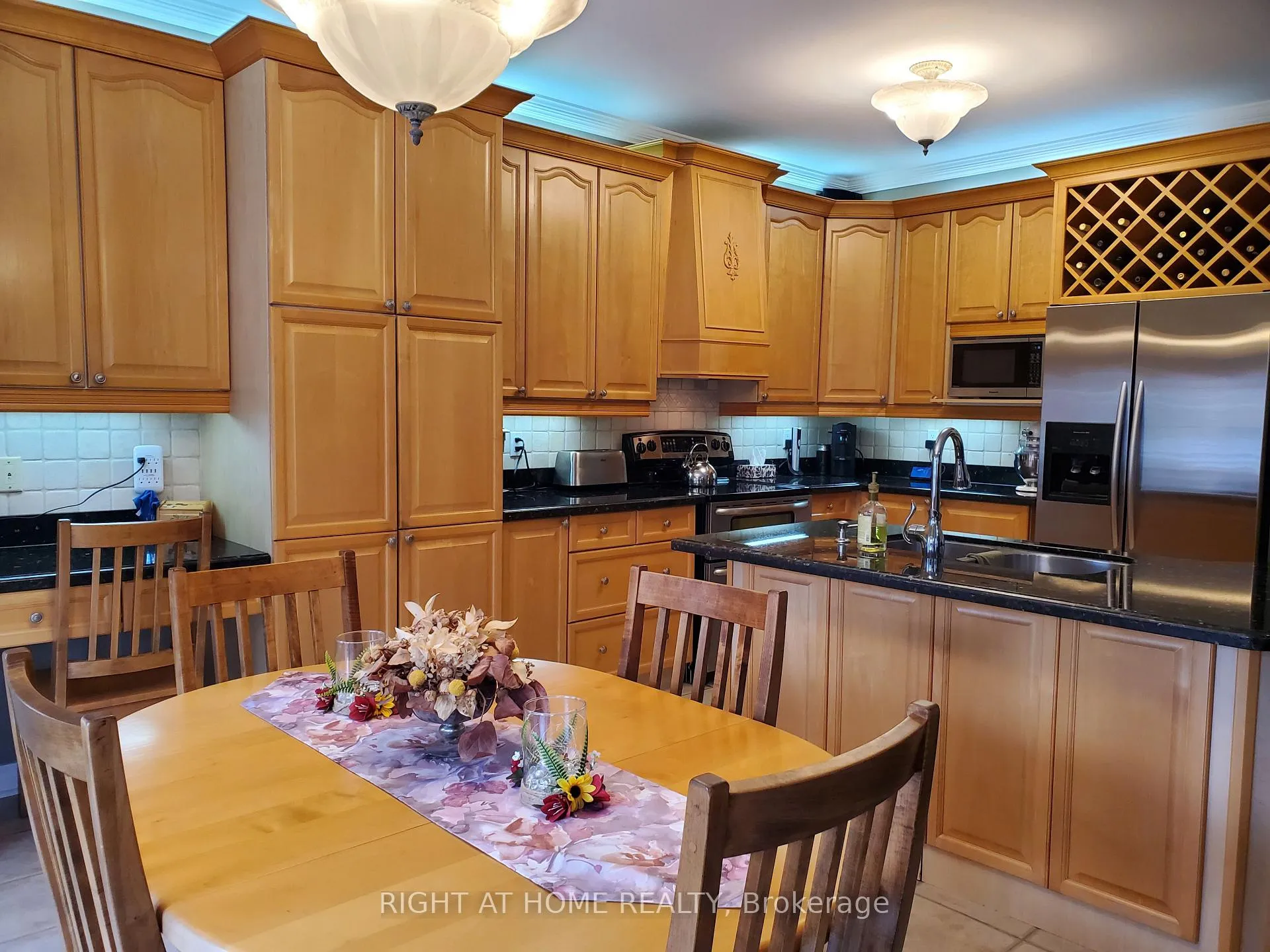 Photo 13 of 10 Red Ash Drive, Markham, Legacy — HOMEH