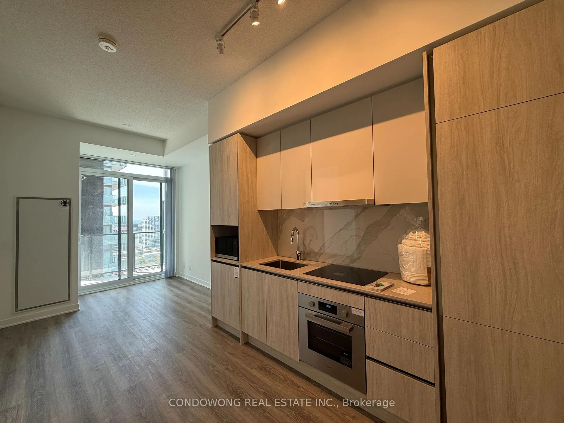Photo 2 of Unit 2509, 180 Front Street E, Toronto, Moss Park — HOMEH