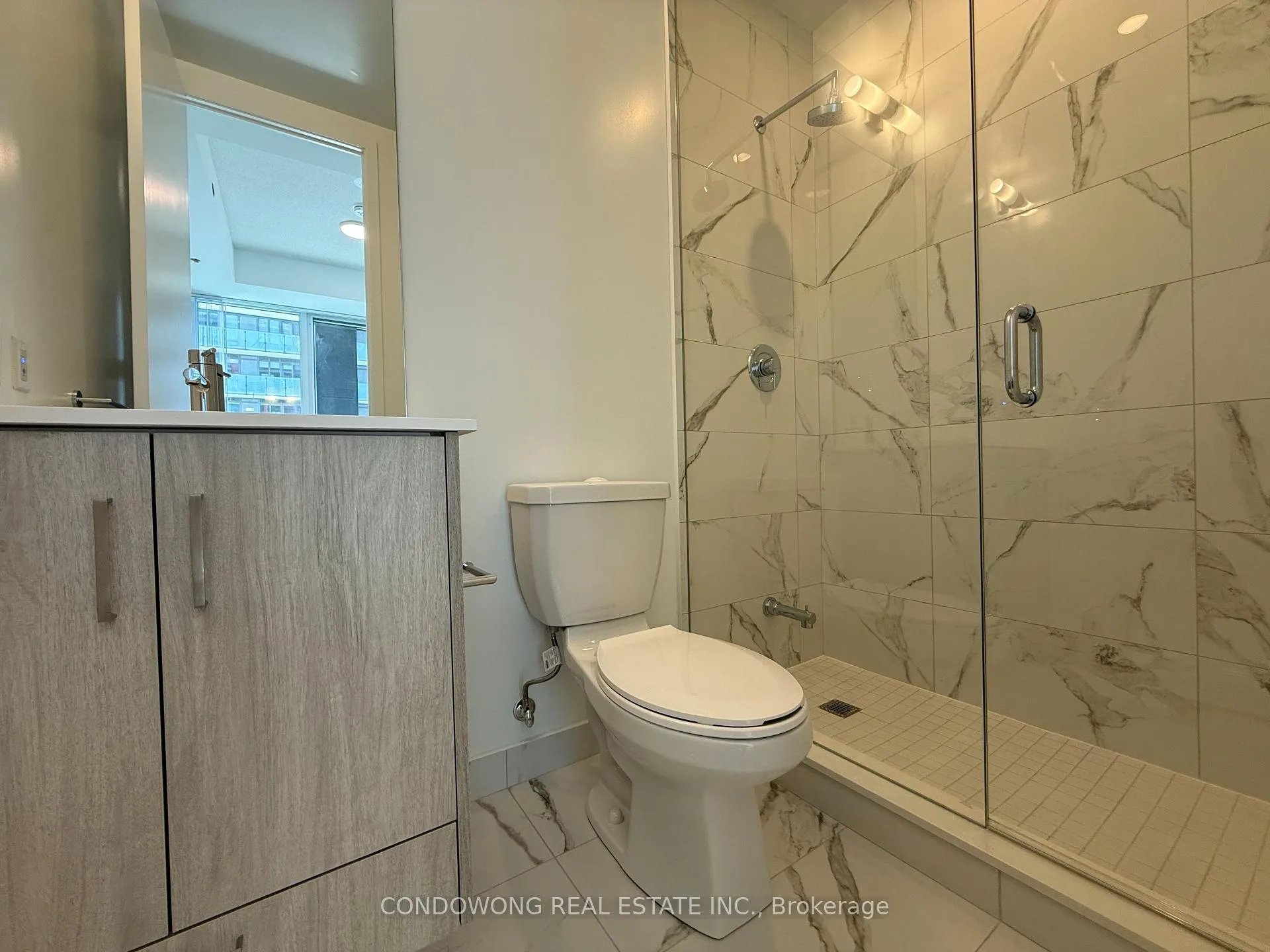 Photo 6 of Unit 2509, 180 Front Street E, Toronto, Moss Park — HOMEH