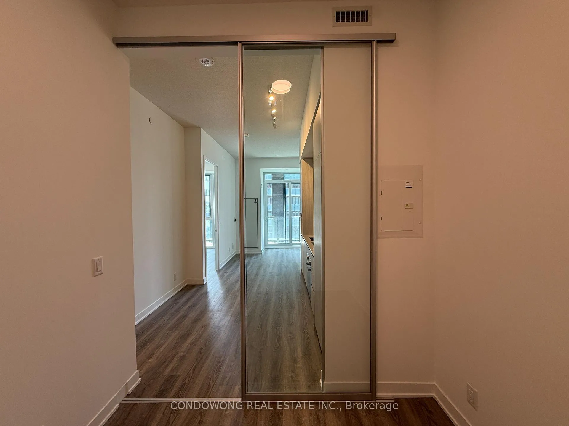 Photo 8 of Unit 2509, 180 Front Street E, Toronto, Moss Park — HOMEH