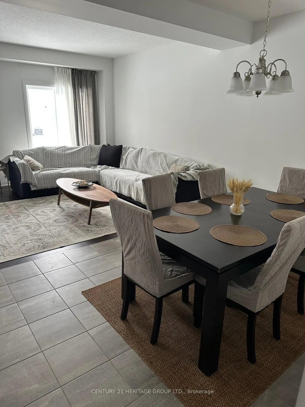 Photo 5 of 227 Cittadella Boulevard, Hamilton, Rural Glanbrook — HOMEH