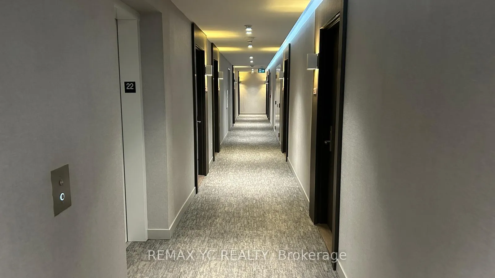 Photo 3 of Unit 2204, 185 Roehampton Avenue, Toronto, Mount Pleasant West — HOMEH