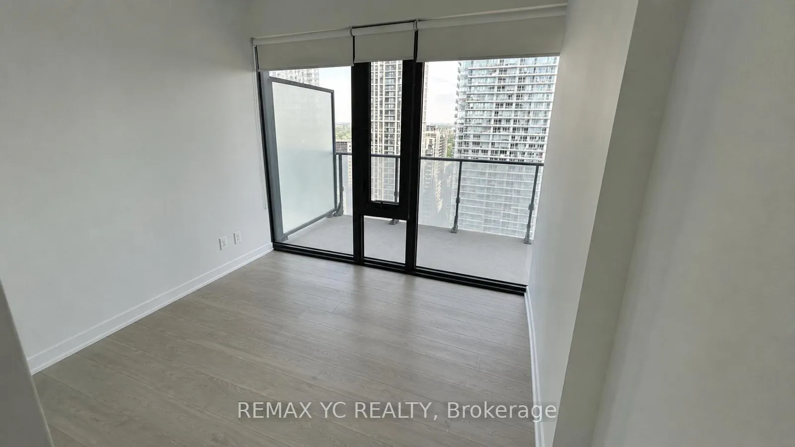 Photo 7 of Unit 2204, 185 Roehampton Avenue, Toronto, Mount Pleasant West — HOMEH