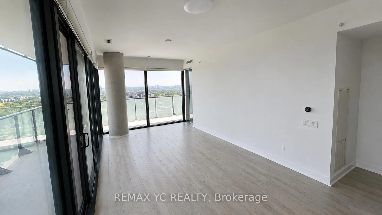 Photo 12 of Unit 2204, 185 Roehampton Avenue, Toronto, Mount Pleasant West — HOMEH