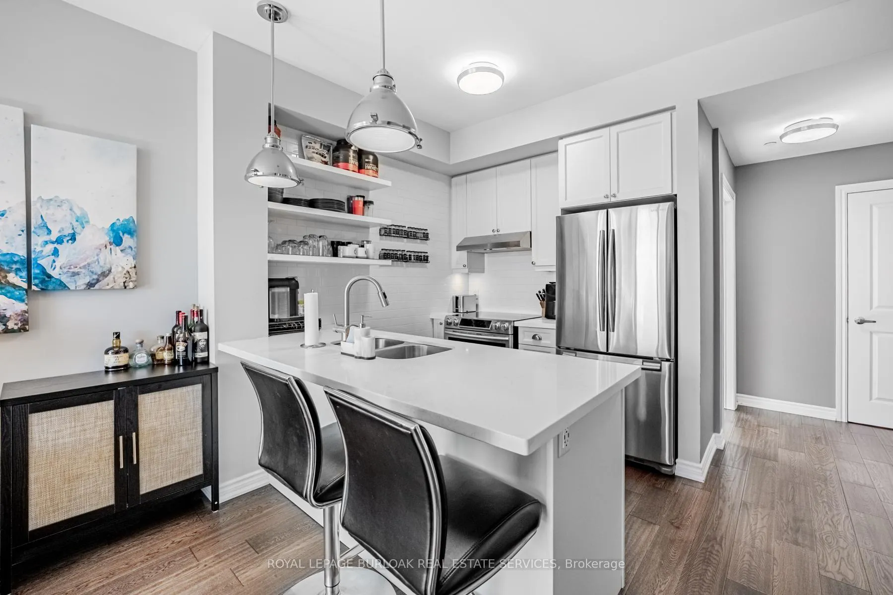 Photo 9 of Unit 209, 35 Southshore Crescent, Hamilton, Lakeshore — HOMEH