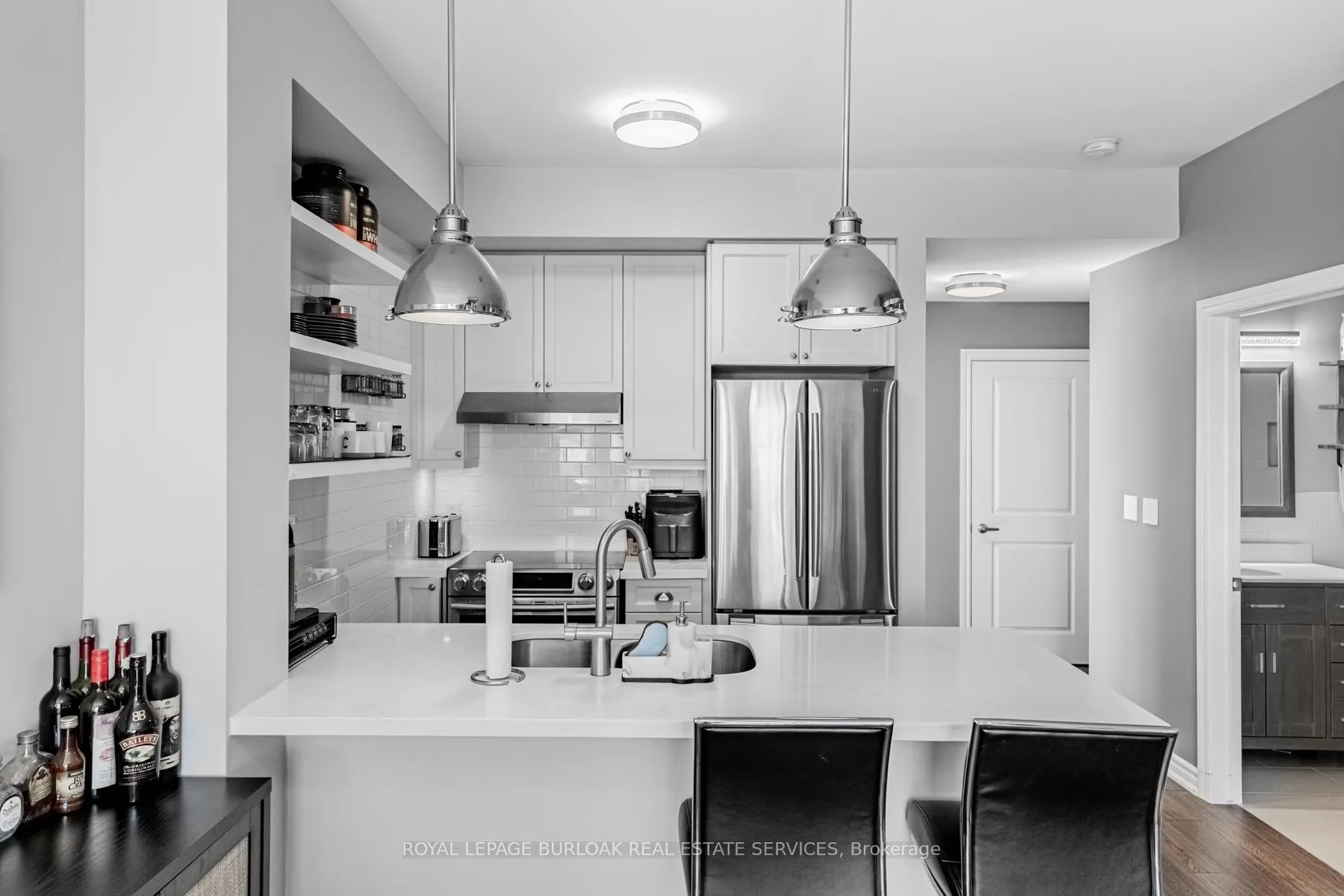 Photo 11 of Unit 209, 35 Southshore Crescent, Hamilton, Lakeshore — HOMEH