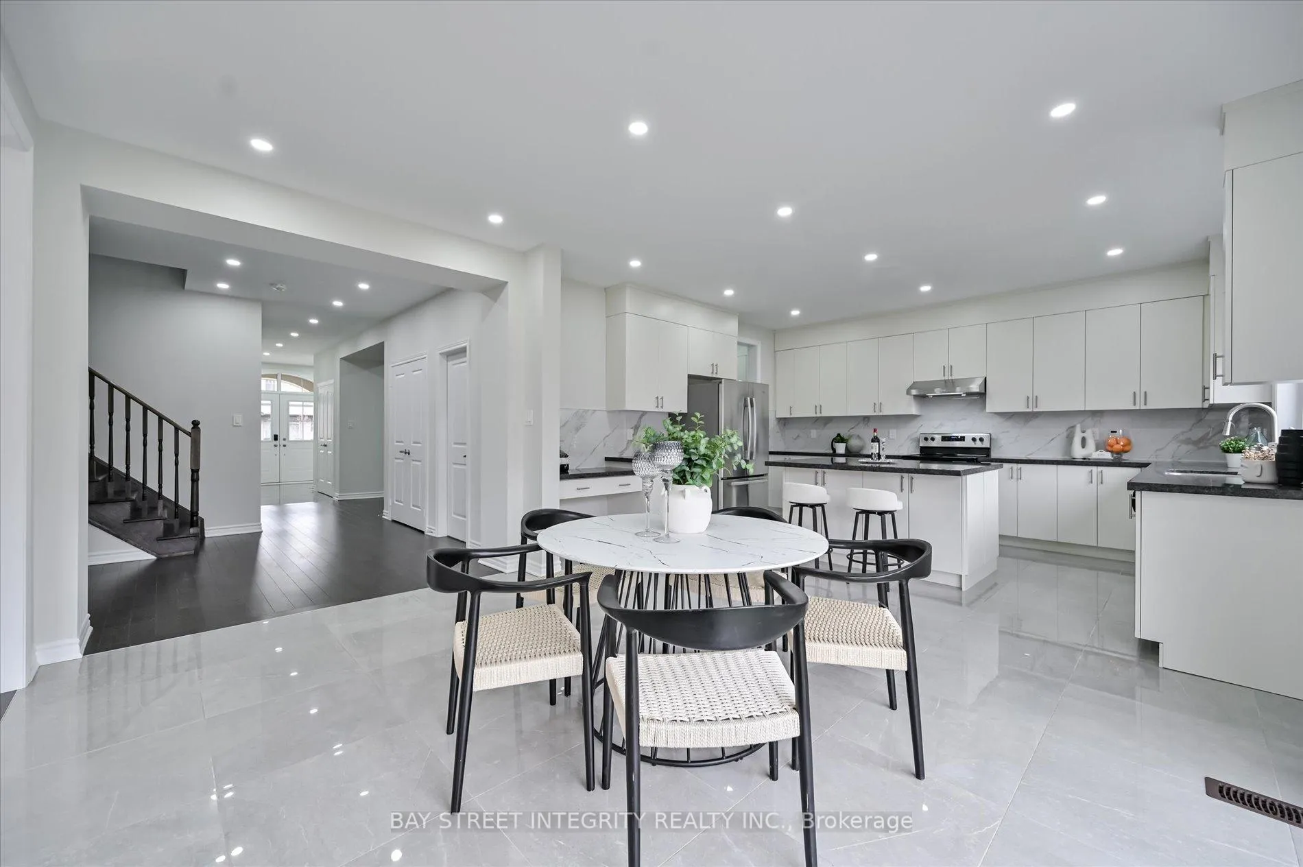 Photo 16 of 1726 Emberton Way, Innisfil, Alcona — HOMEH