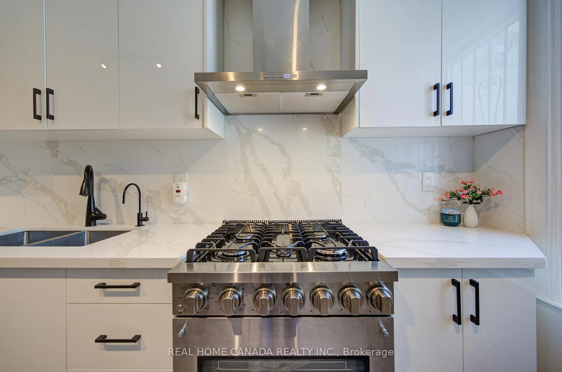 Photo 14 of 1145 Dufferin Street, Toronto, Dovercourt-Wallace Emerson-Junction — HOMEH